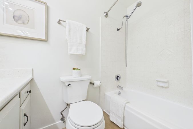 11466 Shippigan Way Cypress CA - 034 - Hall Bath 2
