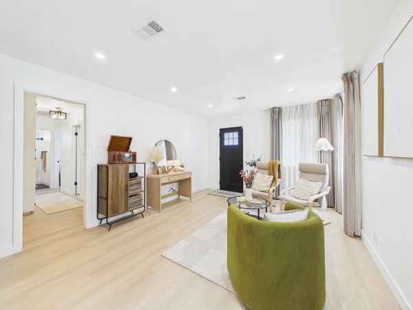 5501 Orange Ave Cypress CA - 010 - Living Room 4