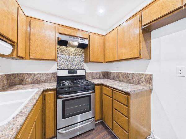 7735 Briarglen Loop #D Stanton CA - 009 - Kitchen 1