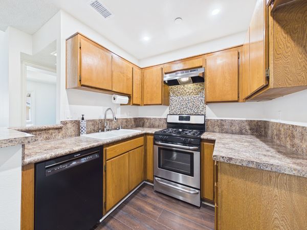 7735 Briarglen Loop #D Stanton CA - 011 - Kitchen 3