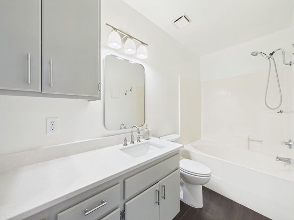 7735 Briarglen Loop #D Stanton CA - 015 - Bathroom 1-1