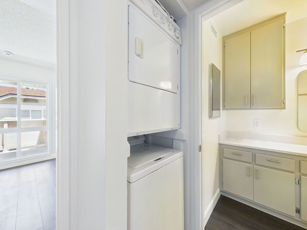 7735 Briarglen Loop #D Stanton CA - 021 - Laundry Room