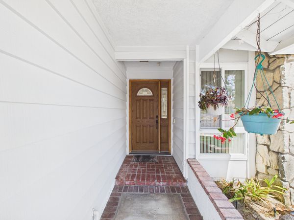 5375 Vista Real Cypress CA - 009 - Entry