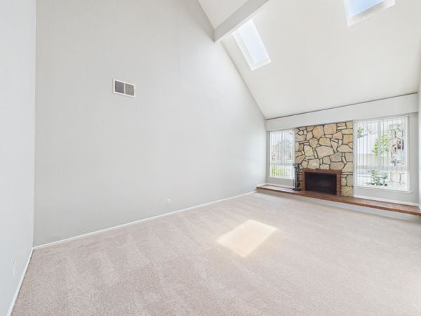 5375 Vista Real Cypress CA - 012 - Living Room 5