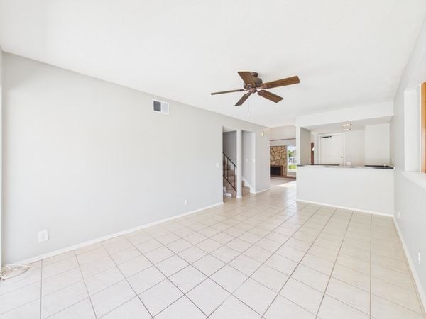 5375 Vista Real Cypress CA - 014 - Living Room 11