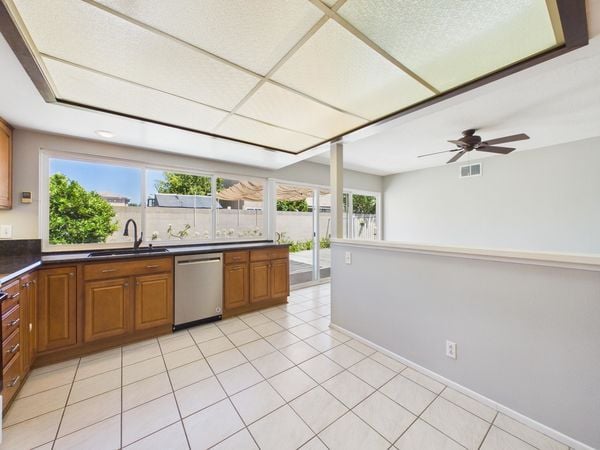 5375 Vista Real Cypress CA - 018 - Kitchen 7