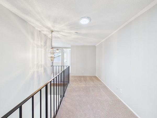 5375 Vista Real Cypress CA - 049 - Hall 2