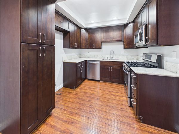 5375 Walker St Cypress CA - 010 - Kitchen 2
