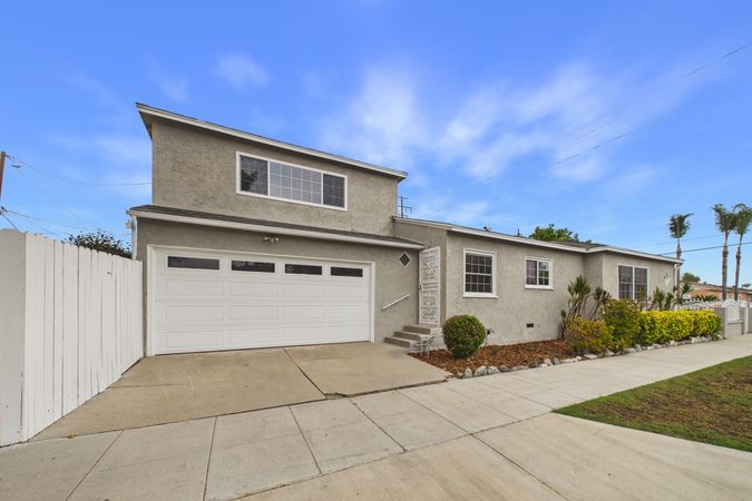 741 W Hill St Long Beach CA - 001 - Front 1
