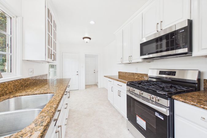 741 W Hill St Long Beach CA - 014 - Kitchen 2