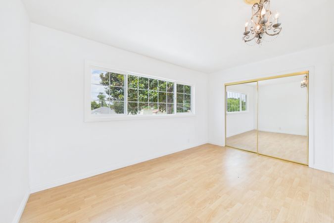 741 W Hill St Long Beach CA - 027 - Bedroom 3-1