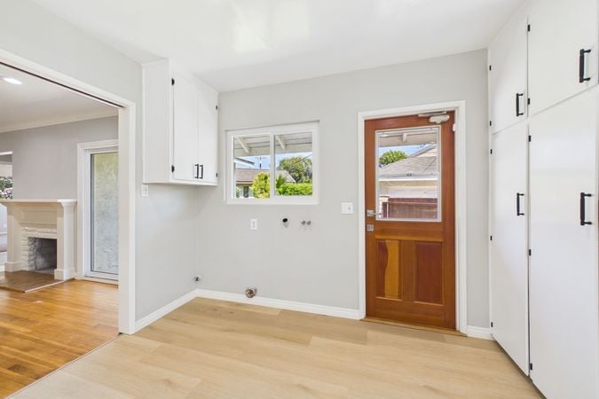 1902 Lees Ave Long Beach CA - 015 - Kitchen 7