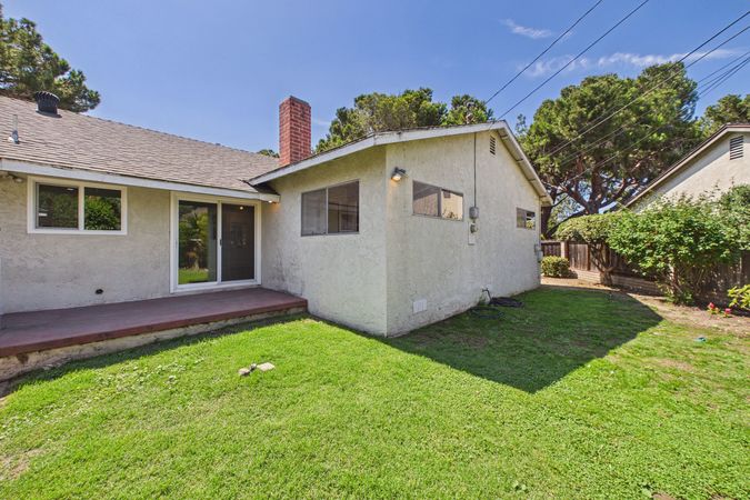 1902 Lees Ave Long Beach CA - 035 - Backyard 4