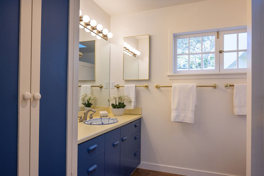 24_ Torres2SE10th bath