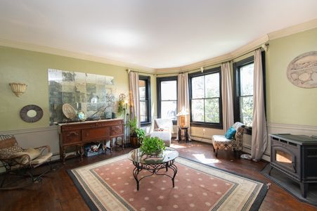 411 S Church Street Living Room