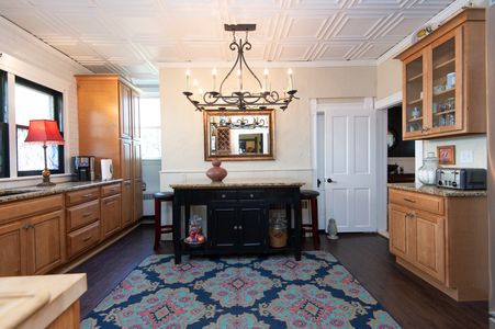 411 S Church Street Kitchen