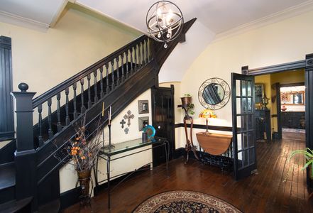 411 S Church Street Foyer