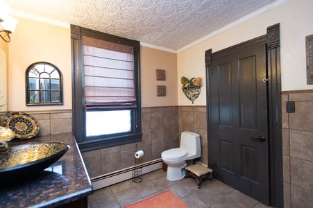 411 S Church Street Full Bath