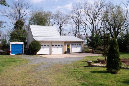 411 S Church Street Garage