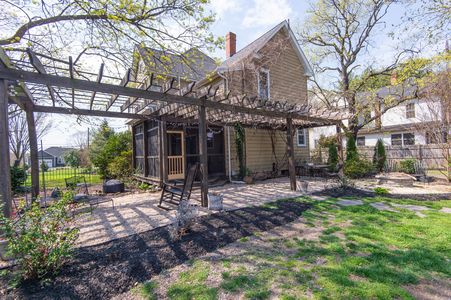 411 S Church Street Pergola