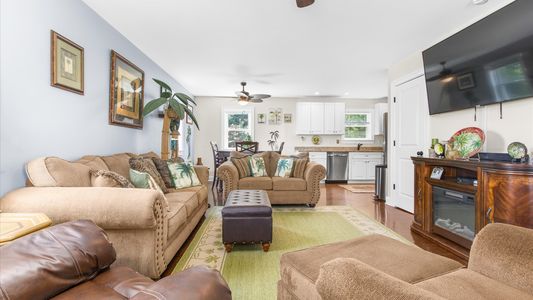 24-JMRealeEstatePhotos_103 Barnes Ct-24