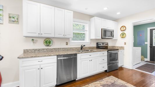 32-JMRealeEstatePhotos_103 Barnes Ct-32