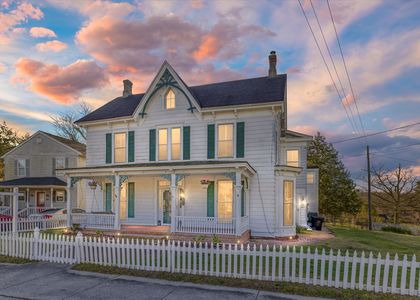 01-201 S Main St-Twilight