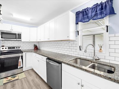 10-JMRealEstatePhotos.com_29321 Greenfield Ave-20