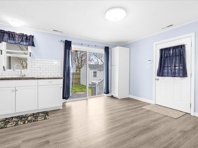 11-JMRealEstatePhotos.com_29321 Greenfield Ave-21