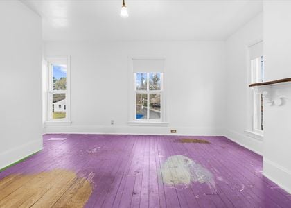 35-201 S Main St-FrontBedroom-34