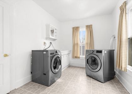 45-201 S Main St-UpperLaundryRoom-44