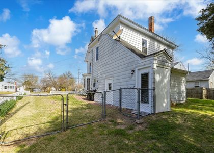 66-201 S Main St-RearView2-65