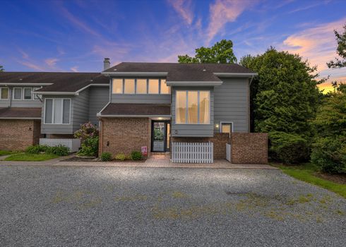 01-JmRealEstatePhotos.com_24700 Deepwater Point Dr_front