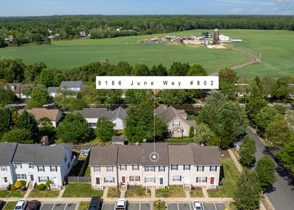 06-JMRealEstatePhotos.com_-8186 June Way #802_6