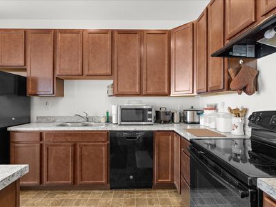 17-JMRealEstatePhotos.com_331 Ashby Commons-17