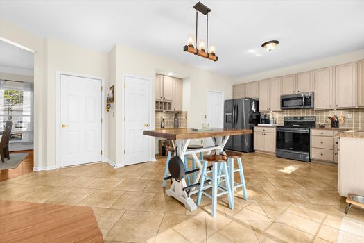 28-JMRealEstatePhotos.com_7061 Redwood Ct_27