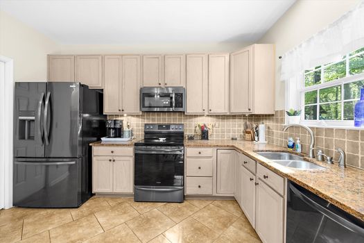 31-JMRealEstatePhotos.com_7061 Redwood Ct_30