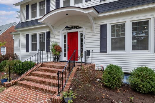 05-4-Jmrealestatephotos.com_1201 Hambrooks Blvd_4