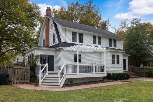 06-5-Jmrealestatephotos.com_1201 Hambrooks Blvd_5