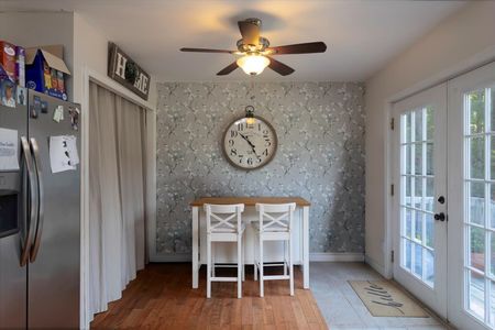 11-11 Breakfast Nook