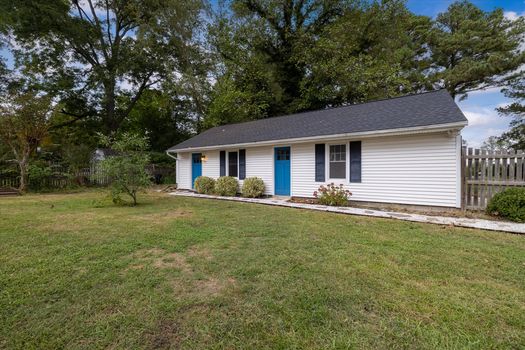 14-13-Jmrealestatephotos.com_1201 Hambrooks Blvd_12