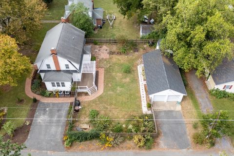 22-Jmrealestatephotos.com_1201 Hambrooks Blvd_25