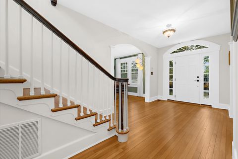 24-18-Foyer-Jmrealestatephotos.com_1201 Hambrooks Blvd_48