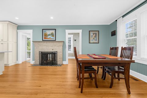 31-24-Dining Room-Jmrealestatephotos.com_1201 Hambrooks Blvd_37