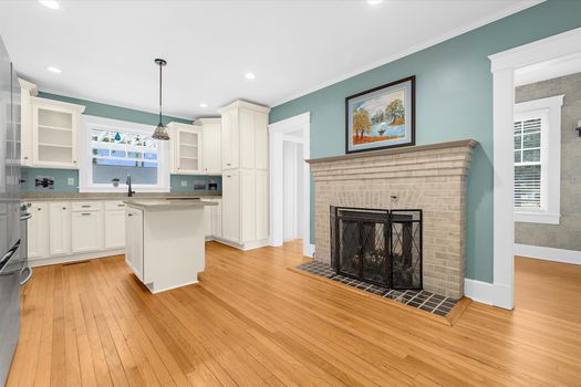 35-28-Kitchen-Jmrealestatephotos.com_1201 Hambrooks Blvd_40