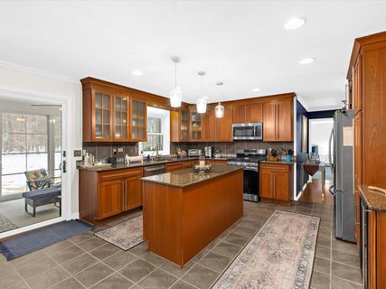 27-6889 Travelers Rest Cir - 27