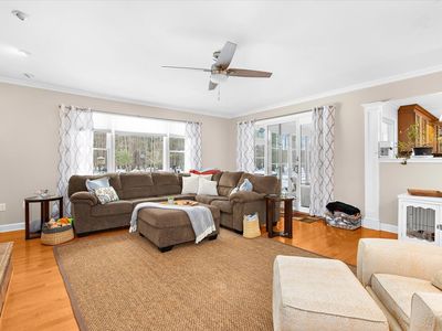 38-6889 Travelers Rest Cir - 38