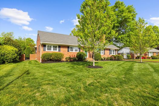 05-05_709 Elwood Ave-4