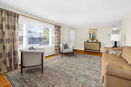 09-09 Living Room_709 Elwood Ave-8