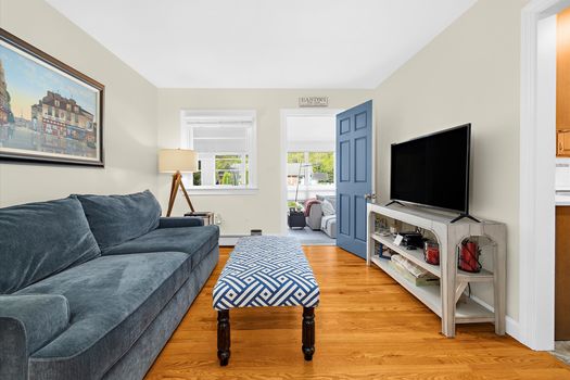 10-10 Den_709 Elwood Ave-9